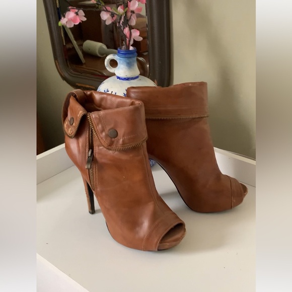 Women’s size 10, Michael Kors brown leather peep-toe heeled boots - Picture 4 of 11